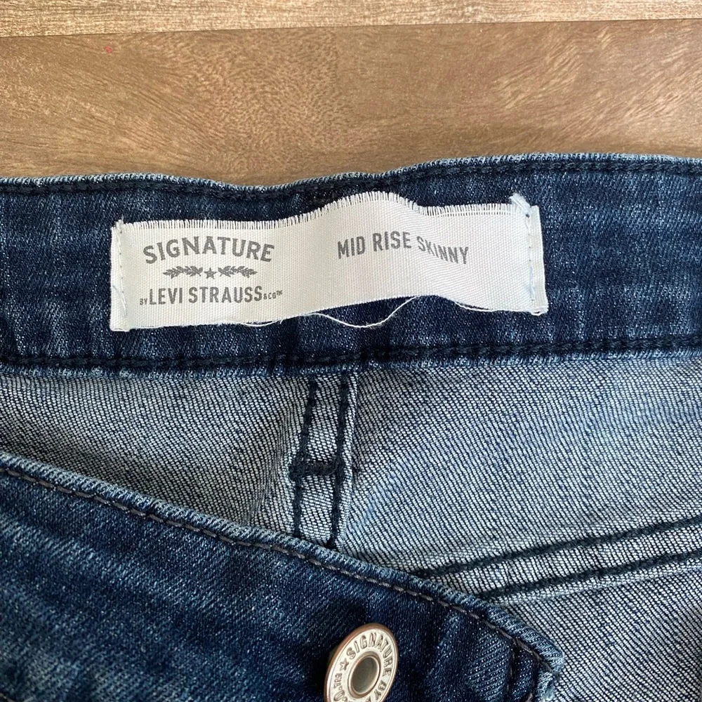 Signature by levis Strauss & co. Jeans, women 14L 32X32 - Picture 3 of 6